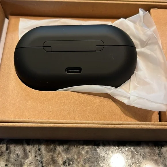 New in box ambie  Sound Earcuffs - Picture 3 of 9